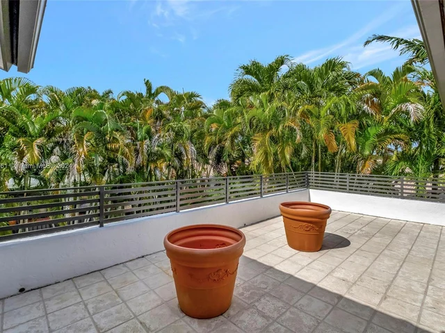 14272 SW 152nd Ct, Miami FL 33196