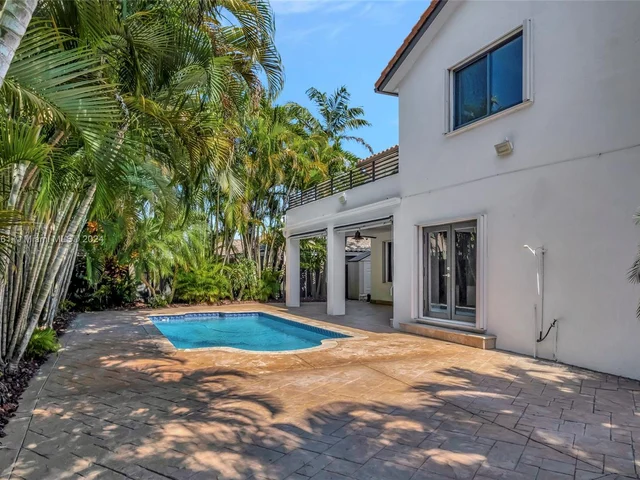 14272 SW 152nd Ct, Miami FL 33196