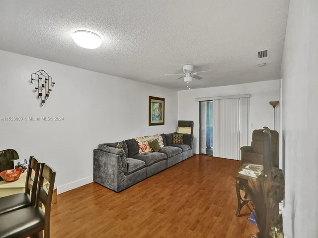 10571 Royal Palm Blvd # 10571, Coral Springs FL 33065