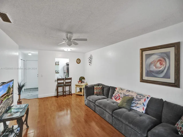 10571 Royal Palm Blvd # 10571, Coral Springs FL 33065