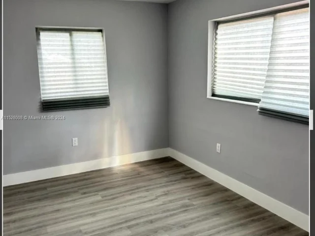 5701 Freedom St, Hollywood FL 33021