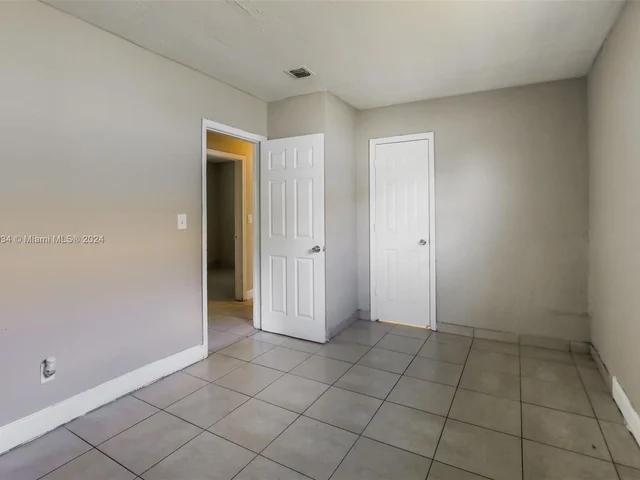 2841 NW 3rd St, Pompano Beach FL 33069