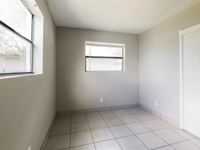 2841 NW 3rd St, Pompano Beach FL 33069