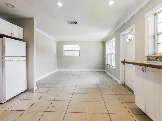 2841 NW 3rd St, Pompano Beach FL 33069