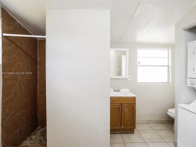 2841 NW 3rd St, Pompano Beach FL 33069