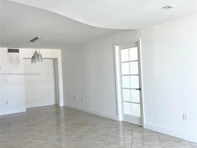6937 E Bay Dr # 506, Miami Beach FL 33141