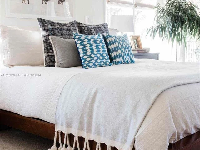 955 SW 152nd Ct # 955, Miami FL 33194