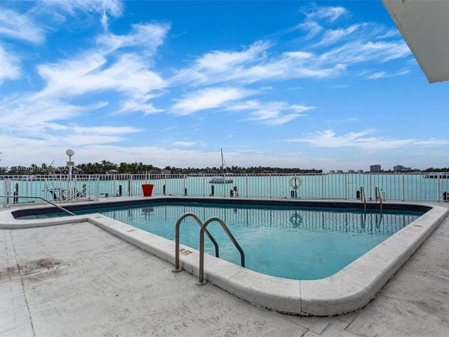 6820 Indian Creek Dr # 1A, Miami Beach FL 33141