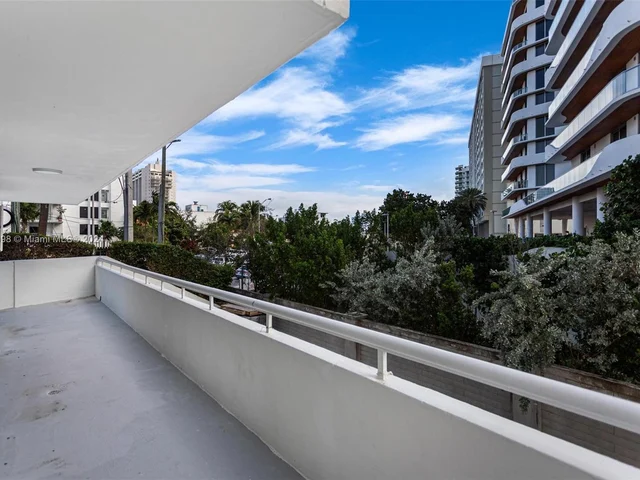 6820 Indian Creek Dr # 1A, Miami Beach FL 33141