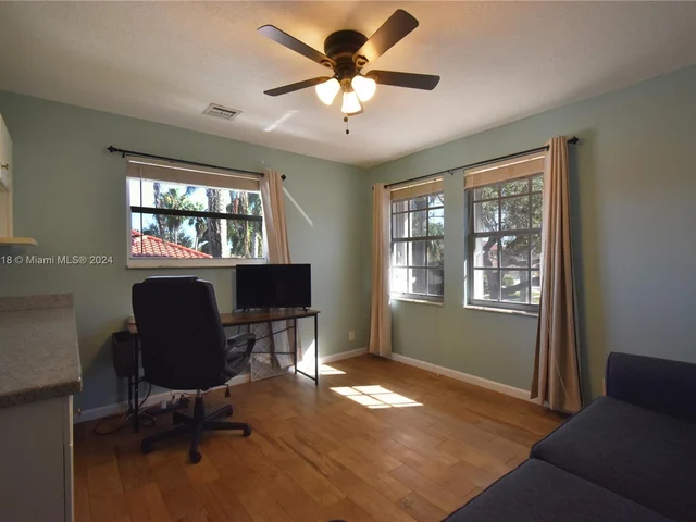 18601 SW 39th St, Miramar FL 33029