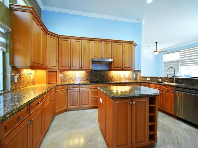 18601 SW 39th St, Miramar FL 33029