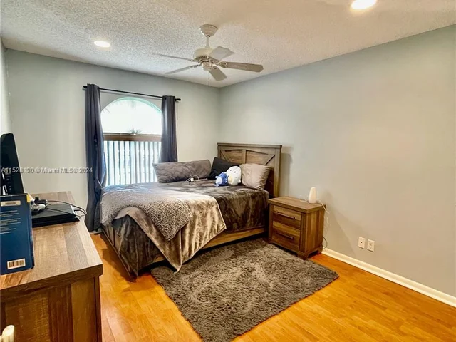 4644 NW 99th Ln, Coral Springs FL 33076