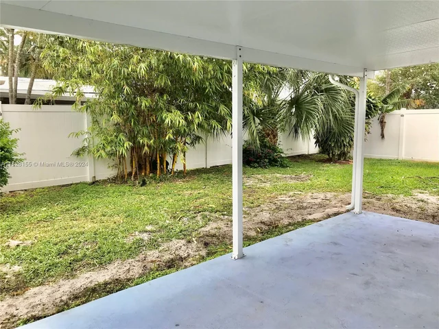 4640 NE 5th Ave, Oakland Park FL 33334