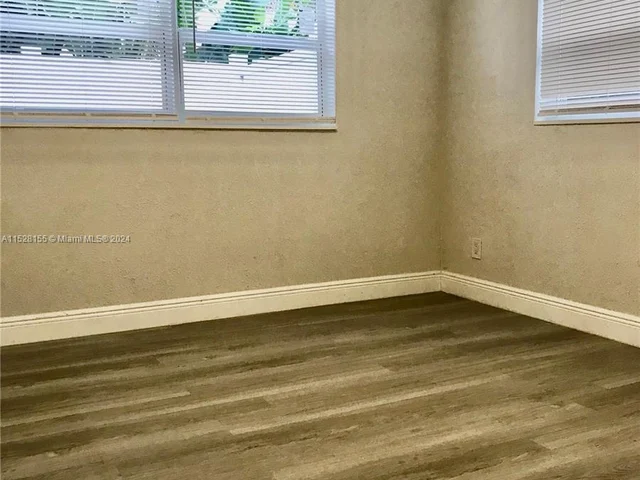 4640 NE 5th Ave, Oakland Park FL 33334