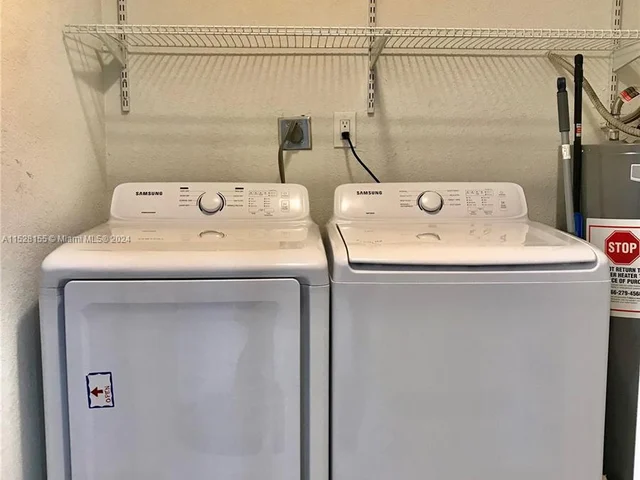 4640 NE 5th Ave, Oakland Park FL 33334