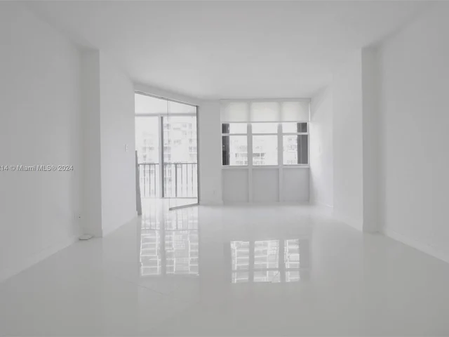 1915 Brickell Ave # C605, Miami FL 33129