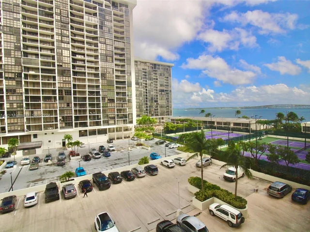 1915 Brickell Ave # C605, Miami FL 33129