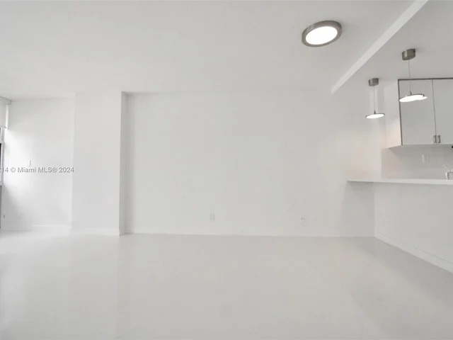 1915 Brickell Ave # C605, Miami FL 33129