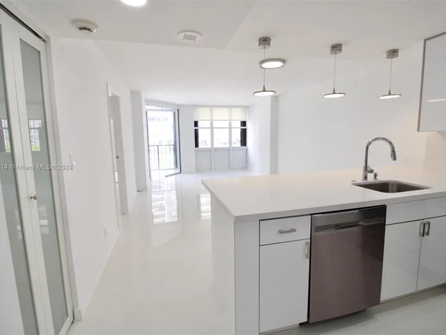 1915 Brickell Ave # C605, Miami FL 33129