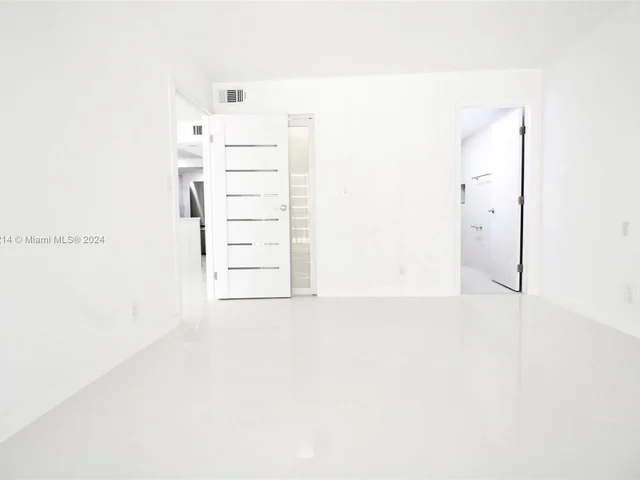 1915 Brickell Ave # C605, Miami FL 33129