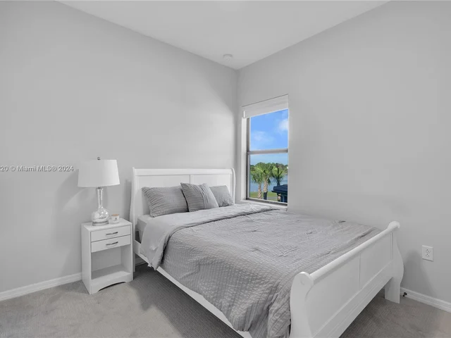 7681 NW 84th Ln, Tamarac FL 33321