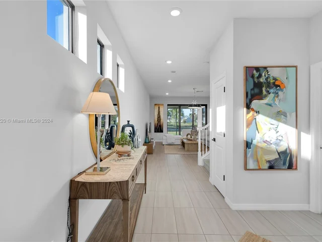 7681 NW 84th Ln, Tamarac FL 33321