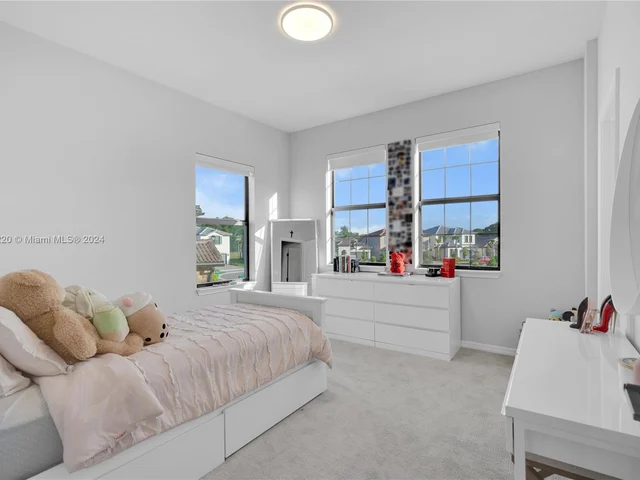 7681 NW 84th Ln, Tamarac FL 33321