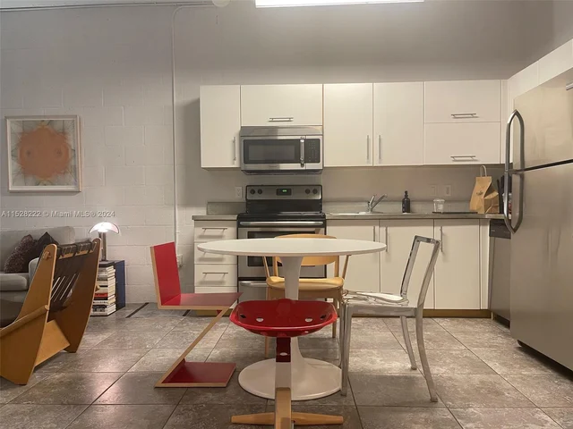 444 NE 30th St # 705, Miami FL 33137