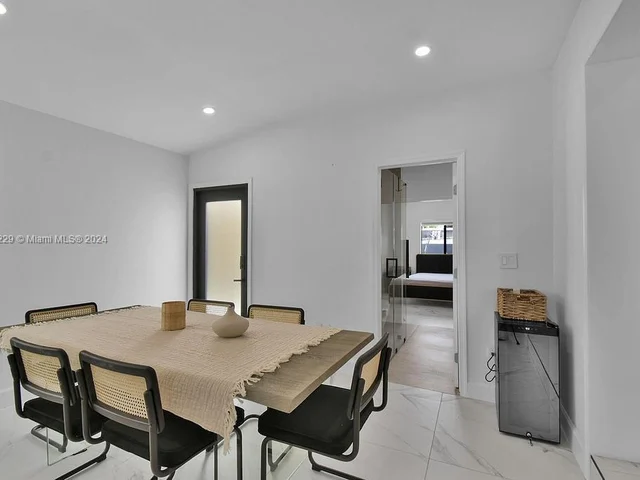 187 NW 53rd St # 0, Miami FL 33127