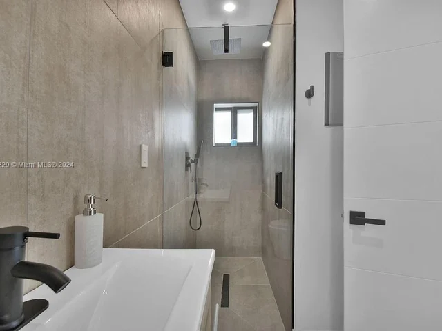 187 NW 53rd St # 0, Miami FL 33127