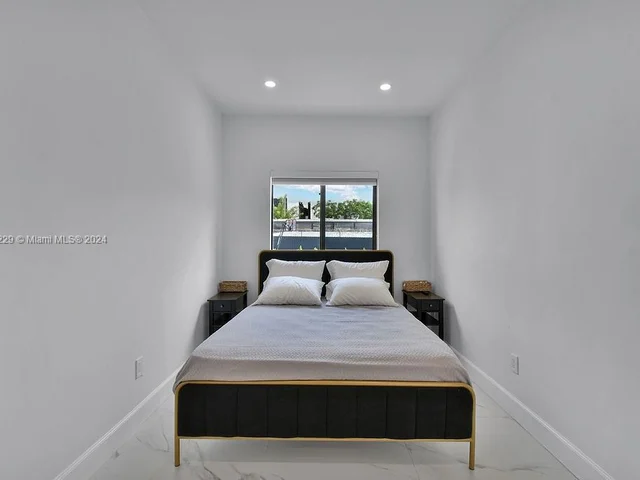 187 NW 53rd St # 0, Miami FL 33127