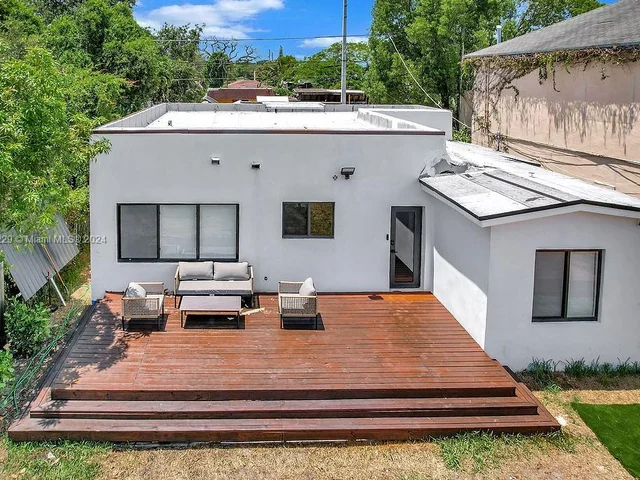 187 NW 53rd St # 0, Miami FL 33127