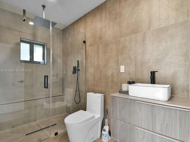 187 NW 53rd St # 0, Miami FL 33127