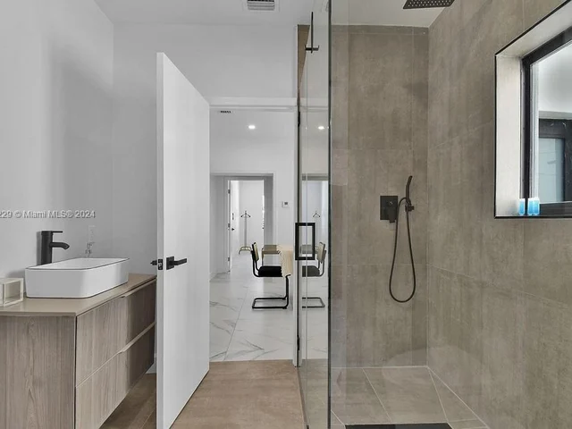 187 NW 53rd St # 0, Miami FL 33127