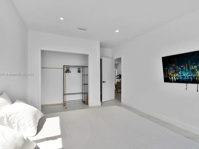 187 NW 53rd St # 0, Miami FL 33127