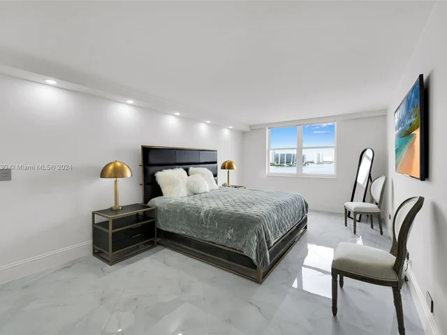 251 174th St # 818, Sunny Isles Beach FL 33160