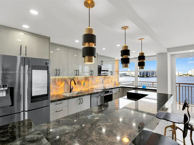 251 174th St # 818, Sunny Isles Beach FL 33160