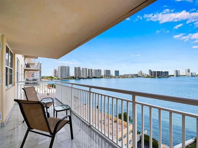 251 174th St # 818, Sunny Isles Beach FL 33160