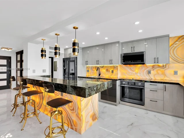 251 174th St # 818, Sunny Isles Beach FL 33160