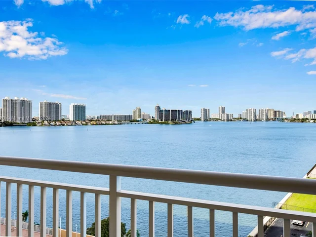 251 174th St # 818, Sunny Isles Beach FL 33160