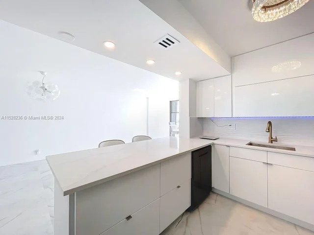 2017 S Ocean Dr # 1206, Hallandale Beach FL 33009