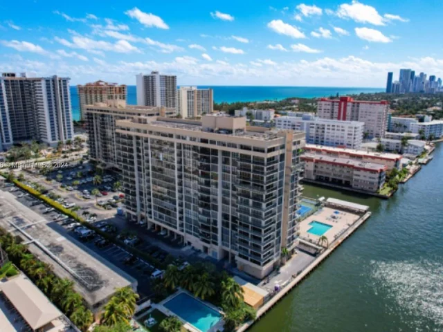 2017 S Ocean Dr # 1206, Hallandale Beach FL 33009