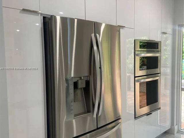 8721 SW 80th St, Miami FL 33173