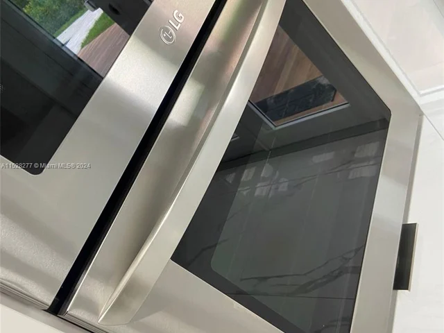 8721 SW 80th St, Miami FL 33173