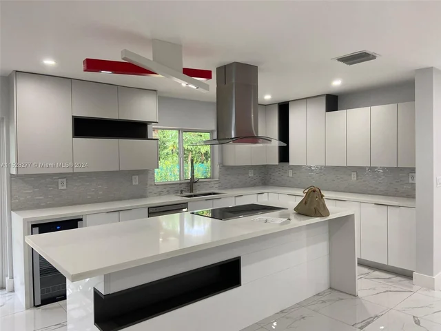 8721 SW 80th St, Miami FL 33173