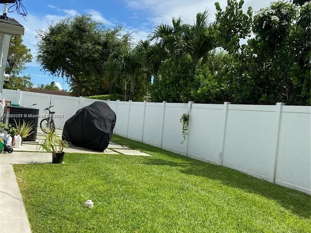 8721 SW 80th St, Miami FL 33173