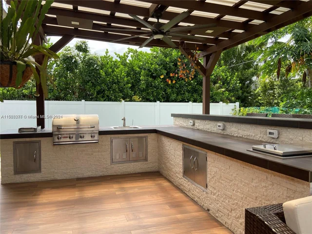 8721 SW 80th St, Miami FL 33173