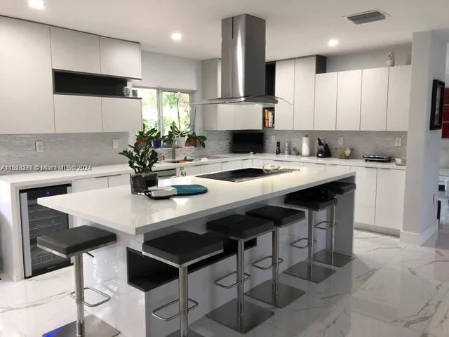 8721 SW 80th St, Miami FL 33173