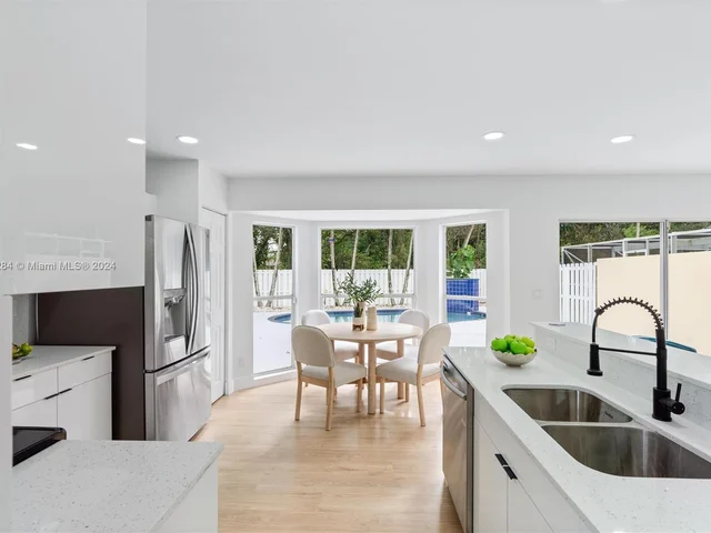 5324 NW 54th St, Coconut Creek FL 33073