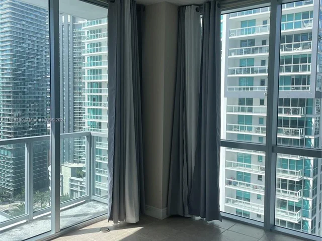 1060 BRICKELL AV # 2211, Miami FL 33131